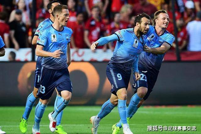 刘诚宇杨皓宇进球背后 是申花本土球员带着外援踢的无奈